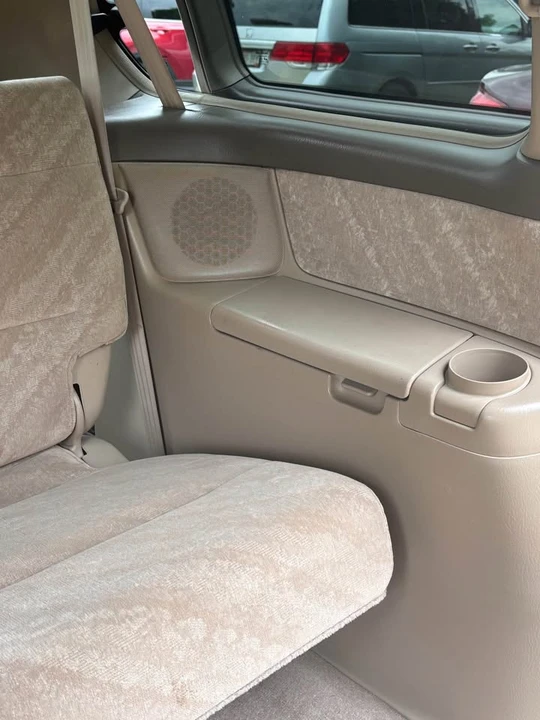2004 Honda Odyssey - Image 19 of 20