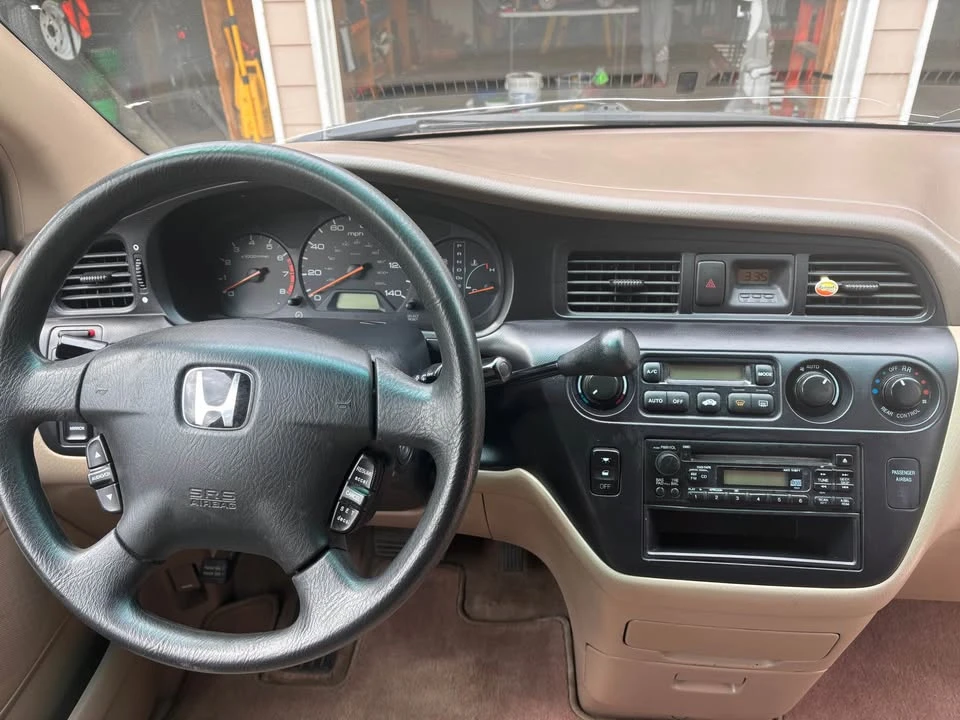 2004 Honda Odyssey - Image 13 of 20
