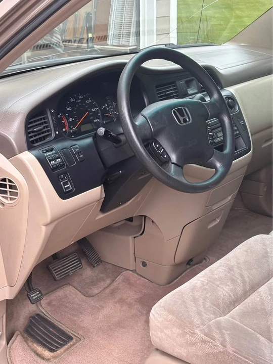 2004 Honda Odyssey - Image 6 of 20