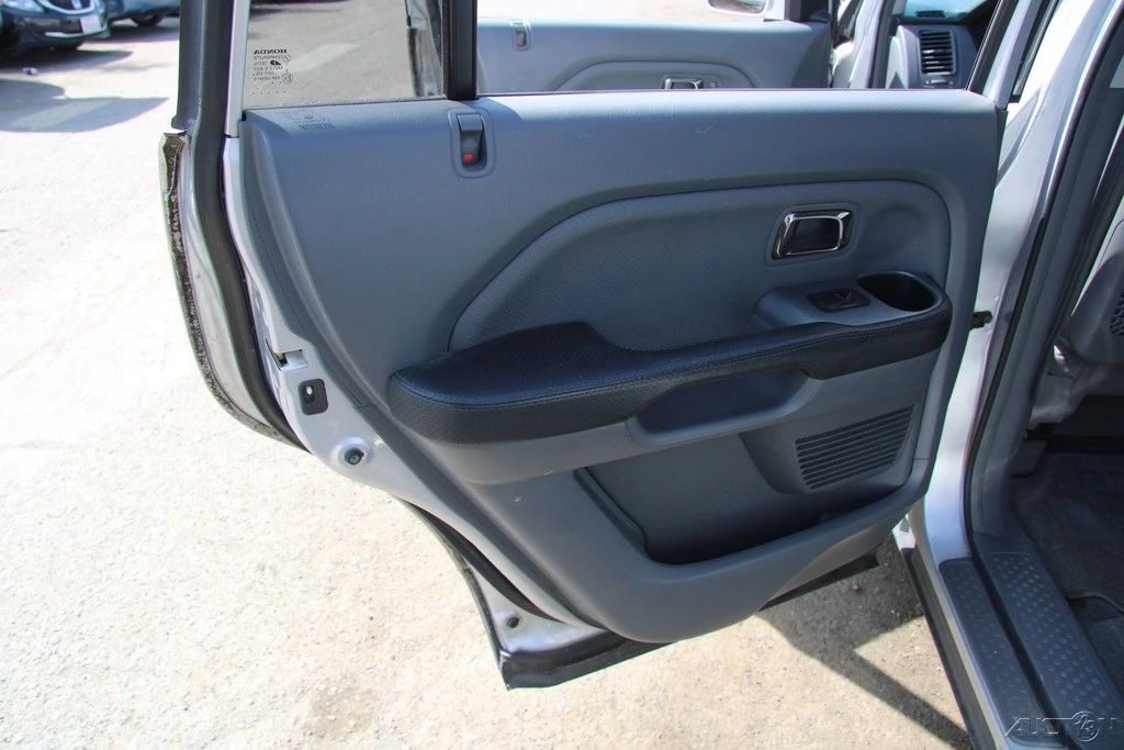 2004 Honda Pilot 1st Gen - Image 20 of 21
