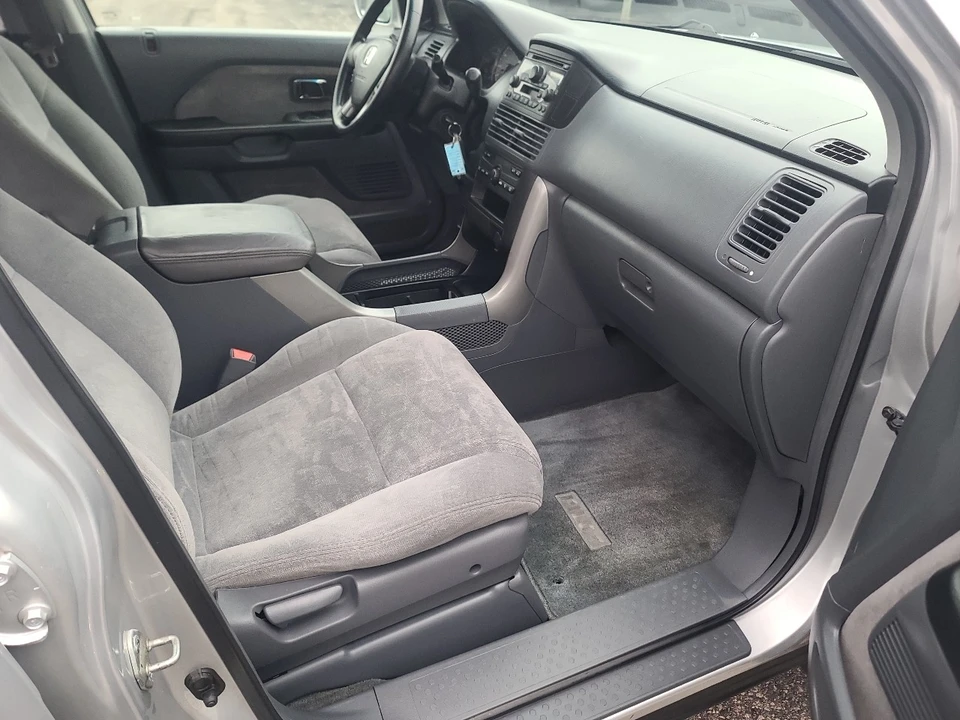 2004 Honda Pilot 1st Gen - Image 17 of 21