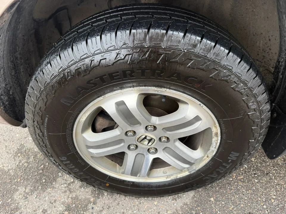 2004 Honda Pilot 1st Gen - Image 9 of 12
