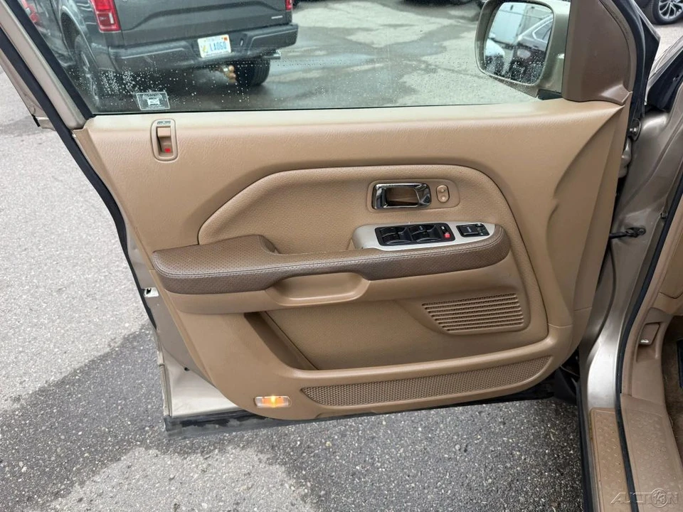 2004 Honda Pilot 1st Gen - Image 16 of 21