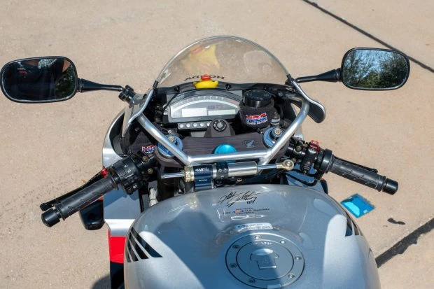 2004 Honda RC51 - Image 5 of 8