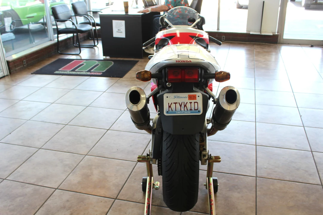 2004 Honda RC51 - Image 11 of 31