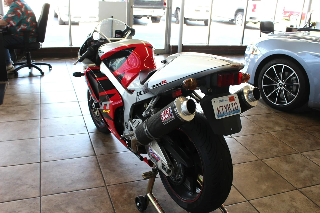 2004 Honda RC51 - Image 10 of 31