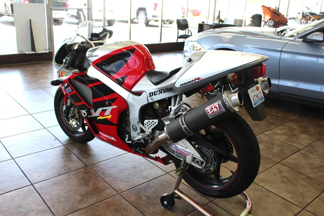 2004 Honda RC51 - Image 9 of 31