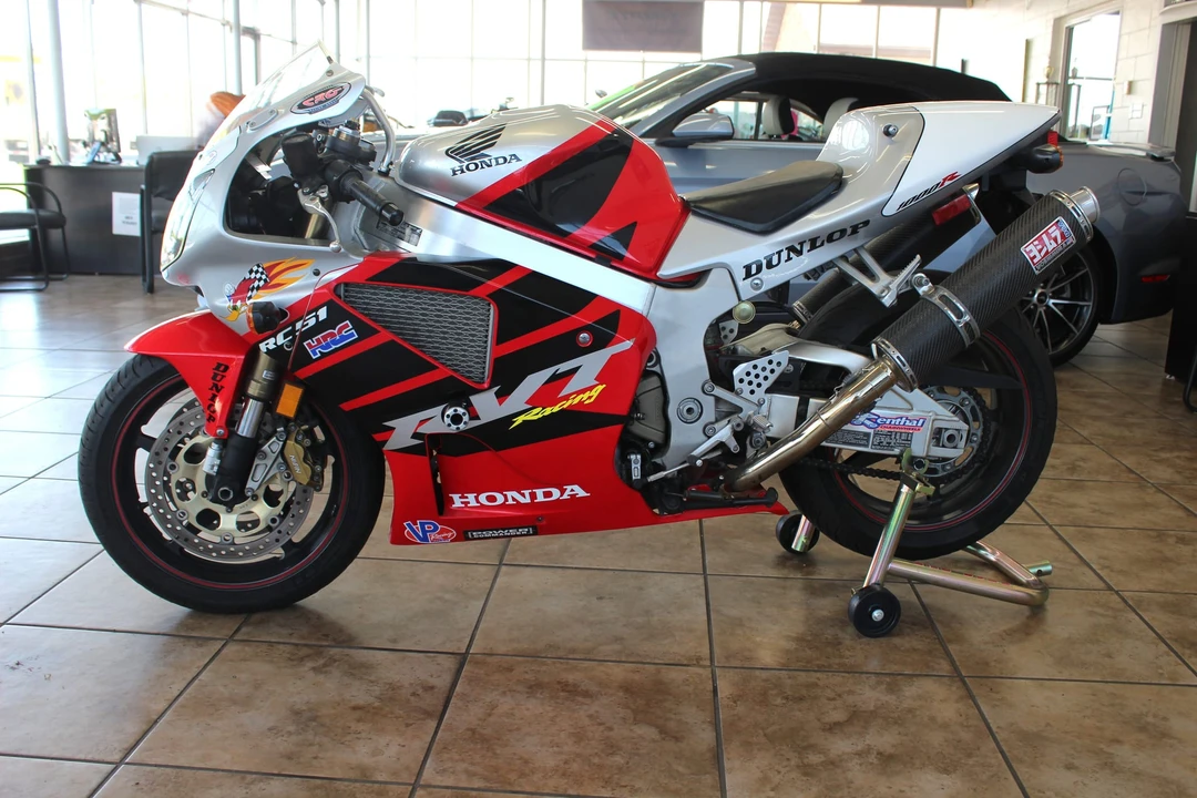 2004 Honda RC51 - Image 7 of 31