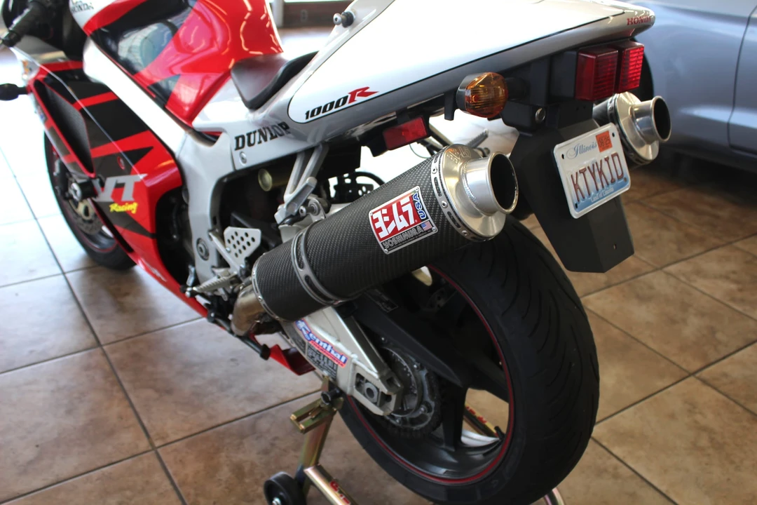 2004 Honda RC51 - Image 25 of 31