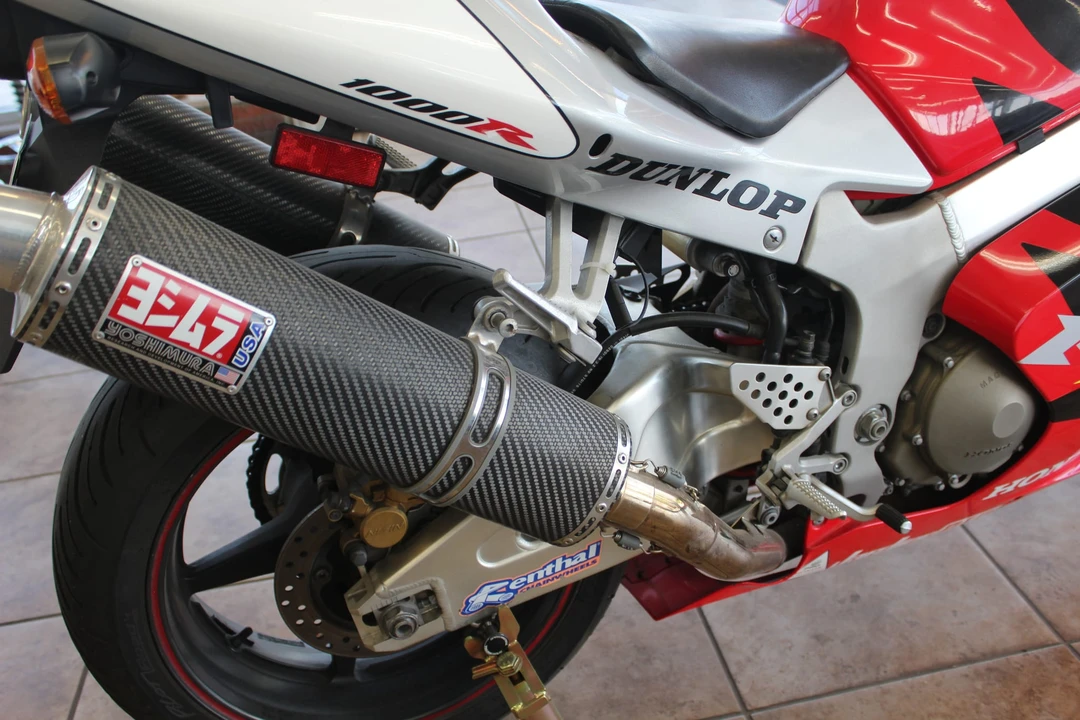 2004 Honda RC51 - Image 28 of 31