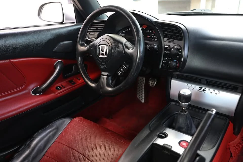 2004 Honda AP2 S2000 - Image 2 of 10