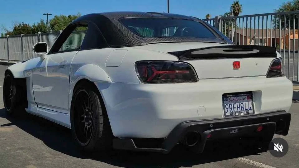 2004 Honda AP2 S2000 - Image 4 of 5