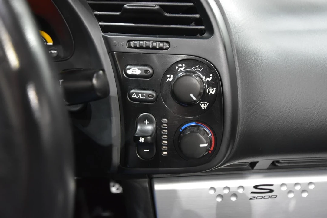 2004 Honda AP2 S2000 - Image 25 of 31