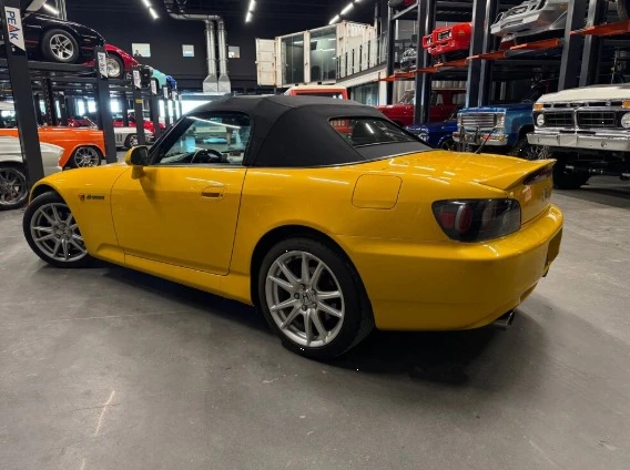 2004 Honda AP2 S2000 - Image 2 of 5