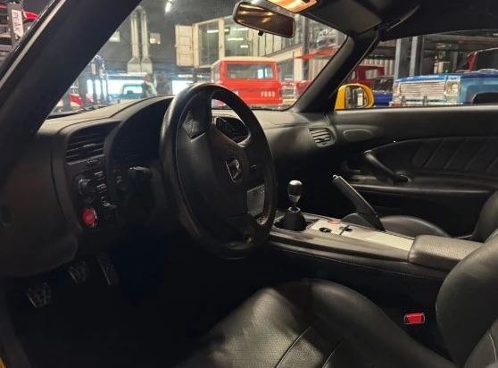 2004 Honda AP2 S2000 - Image 4 of 5