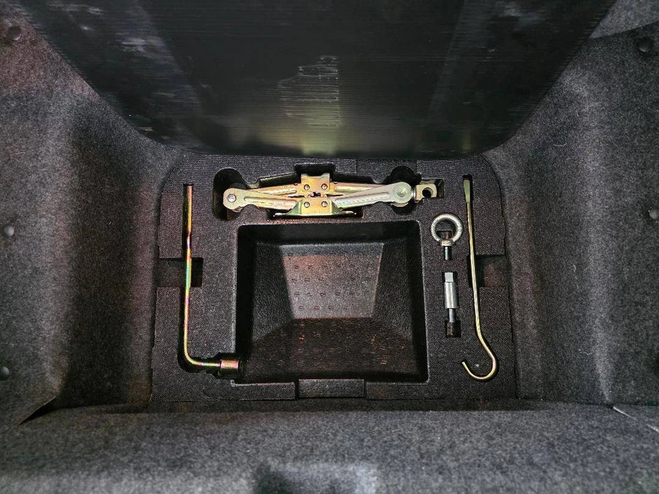 2004 Honda AP2 S2000 - Image 15 of 16