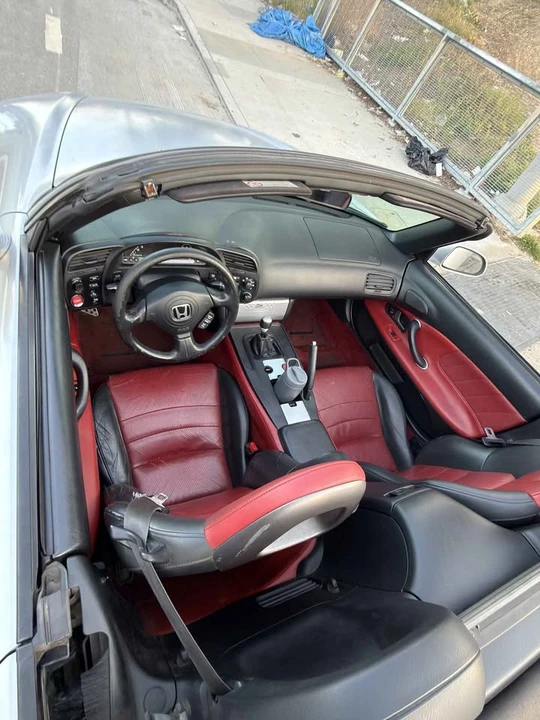 2004 Honda AP2 S2000 - Image 8 of 10