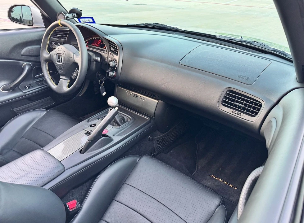 2004 Honda AP2 S2000 - Image 3 of 3
