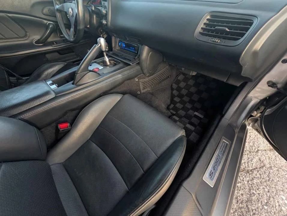 2004 Honda AP2 S2000 - Image 18 of 20