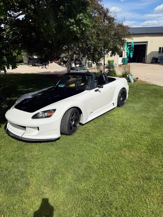 2004 Honda AP2 S2000 - Image 2 of 18