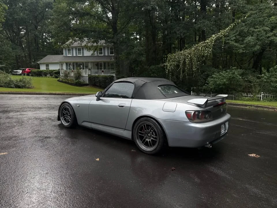 2004 Honda AP2 S2000 - Image 2 of 10