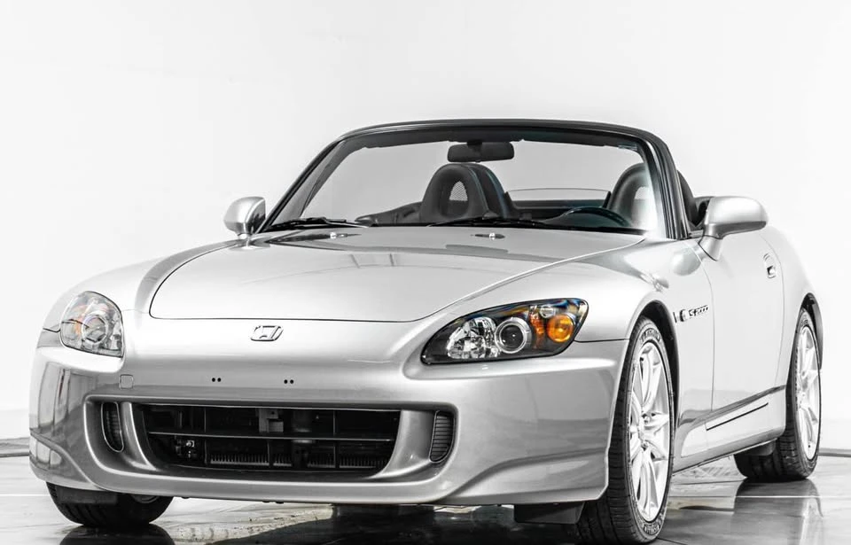 2004 Honda AP2 S2000 - Image 2 of 9