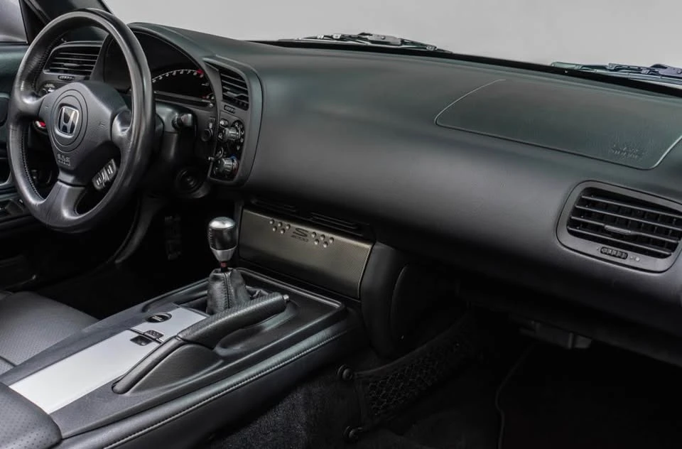 2004 Honda AP2 S2000 - Image 8 of 9