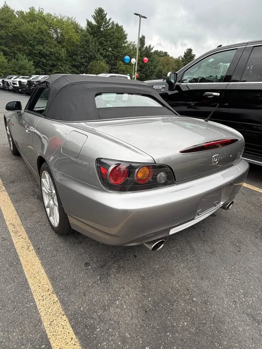 2004 Honda AP2 S2000 - Image 2 of 11