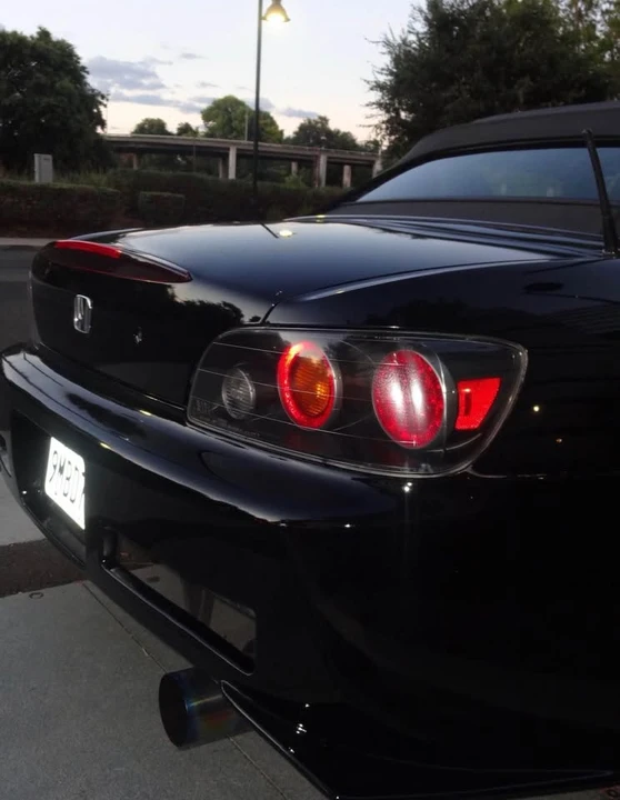 2004 Honda AP2 S2000 - Image 4 of 6