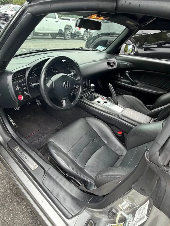 2004 Honda AP2 S2000 - Image 7 of 11