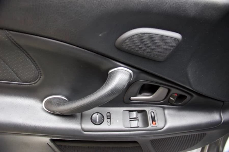 2004 Honda AP2 S2000 - Image 8 of 26