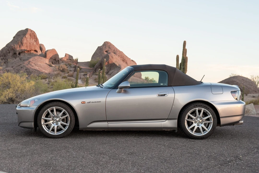 2004 Honda AP2 S2000 - Image 2 of 31