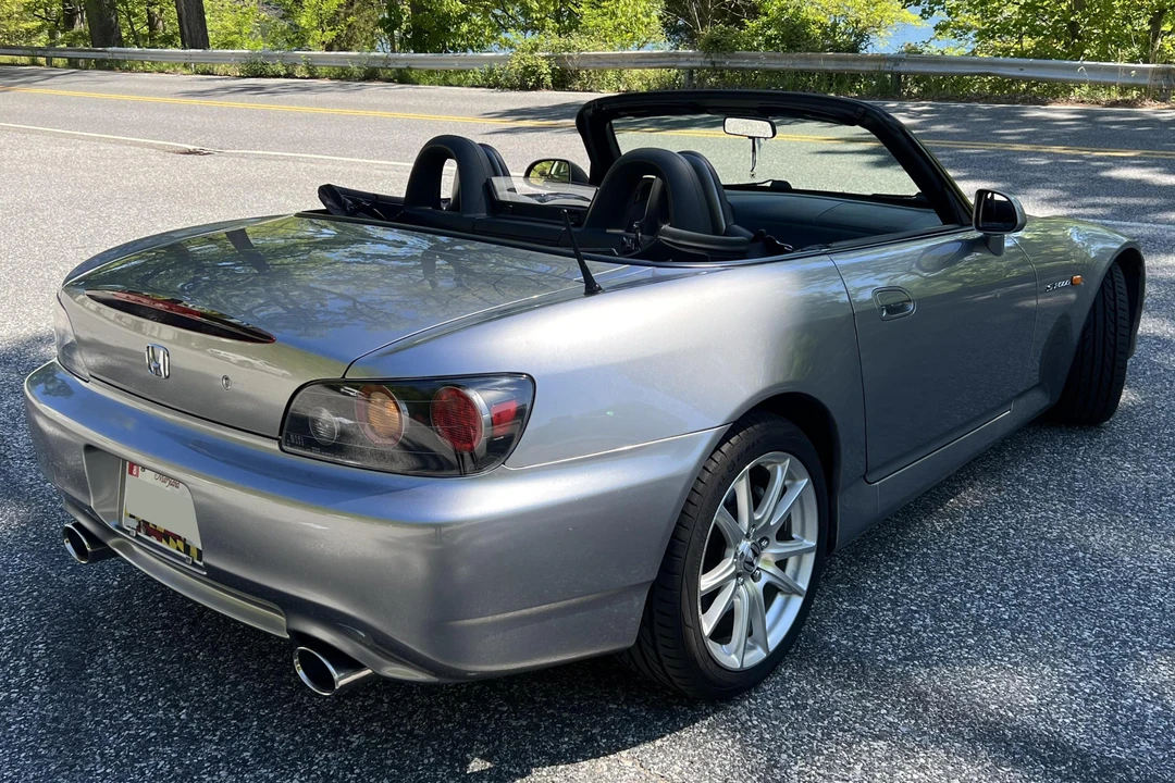 2004 Honda AP2 S2000 - Image 4 of 5