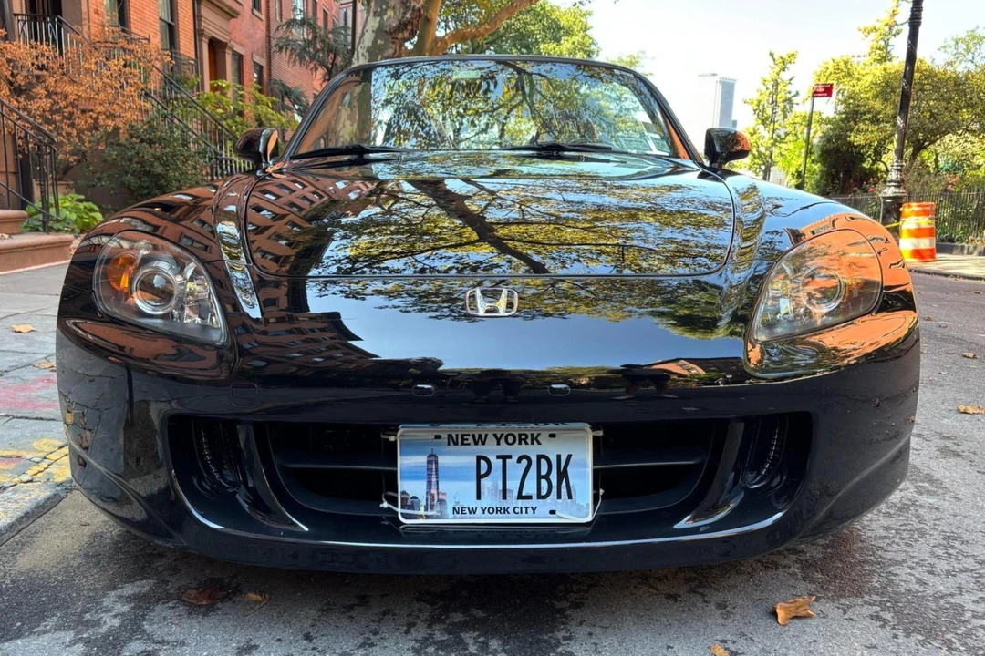2004 Honda AP2 S2000 - Image 2 of 31
