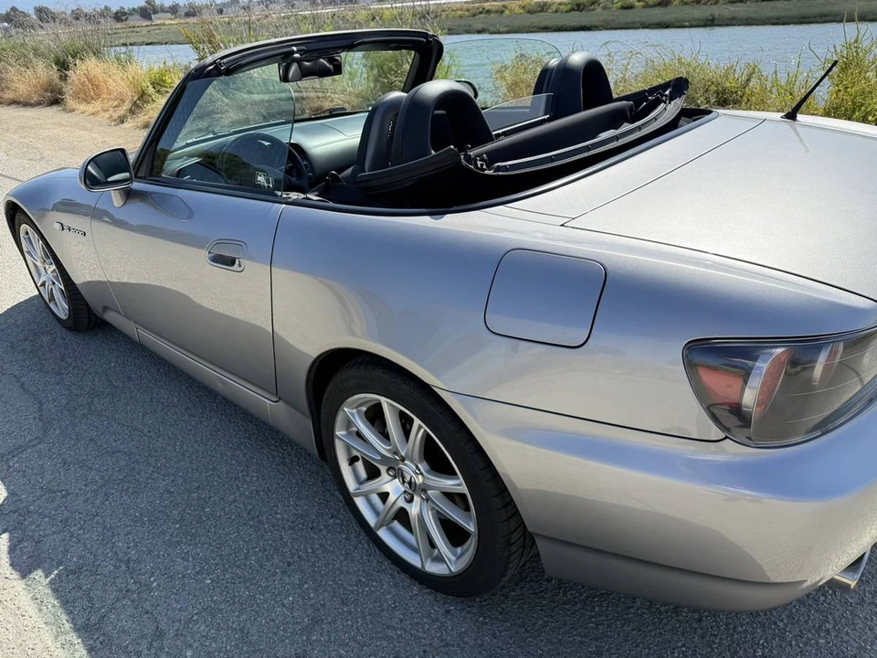 2004 Honda AP2 S2000 - Image 2 of 10