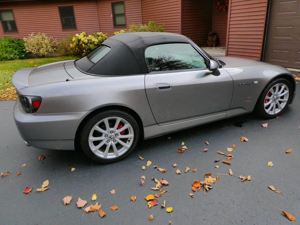 2004 Honda AP2 S2000 - Image 2 of 11
