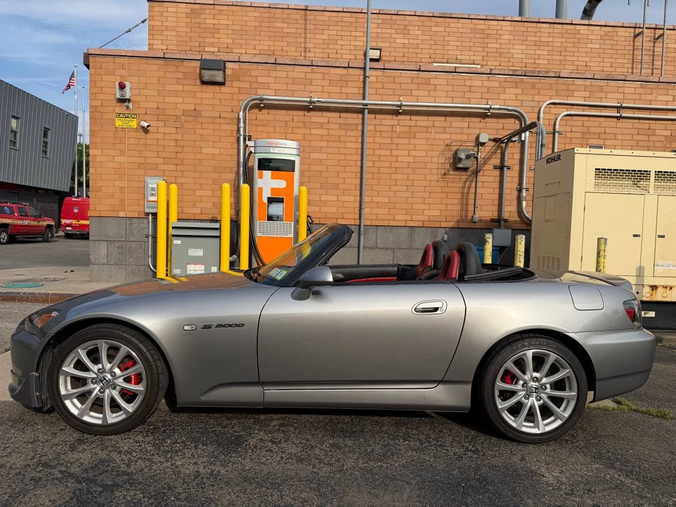 2004 Honda AP2 S2000 - Image 3 of 17