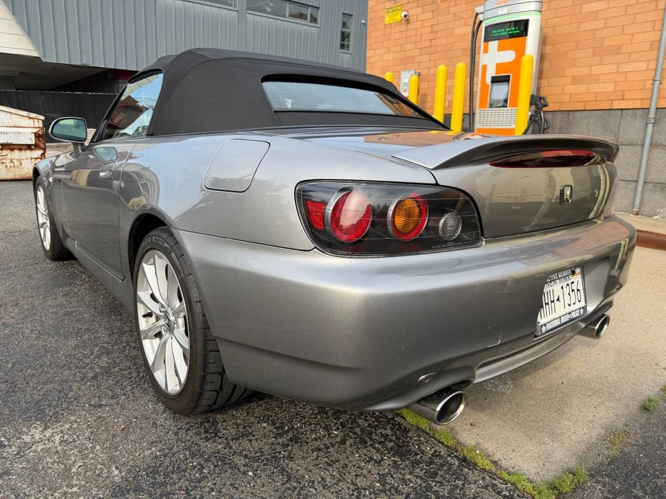 2004 Honda AP2 S2000 - Image 16 of 17