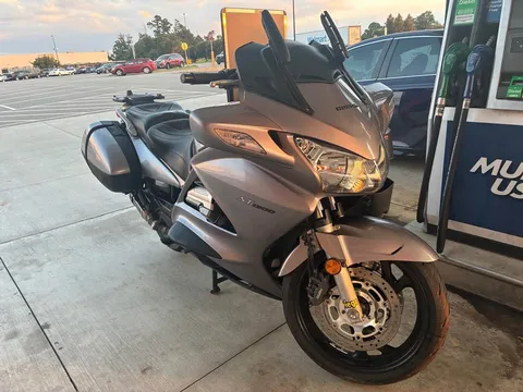 2004 Honda ST