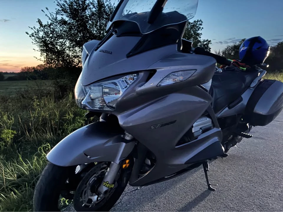 2004 Honda Motorcycles - Image 2 of 14