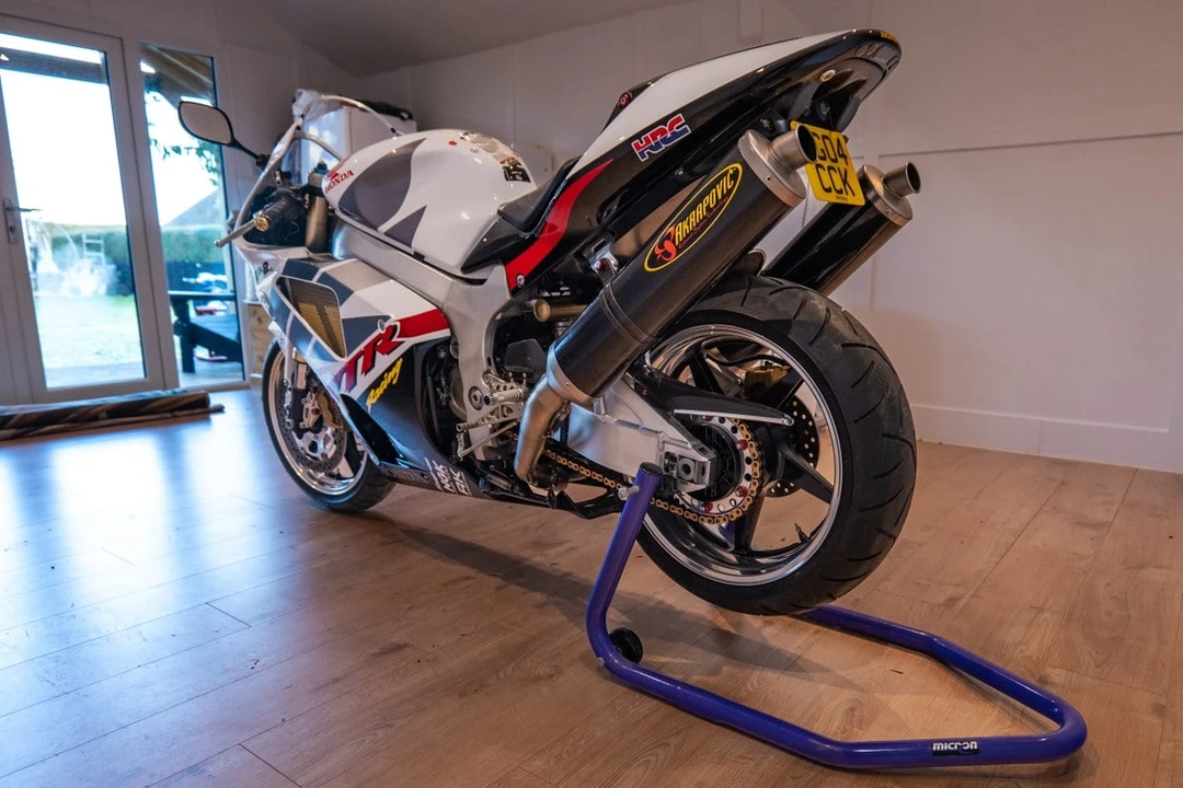 2004 Honda RC51 - Image 13 of 30