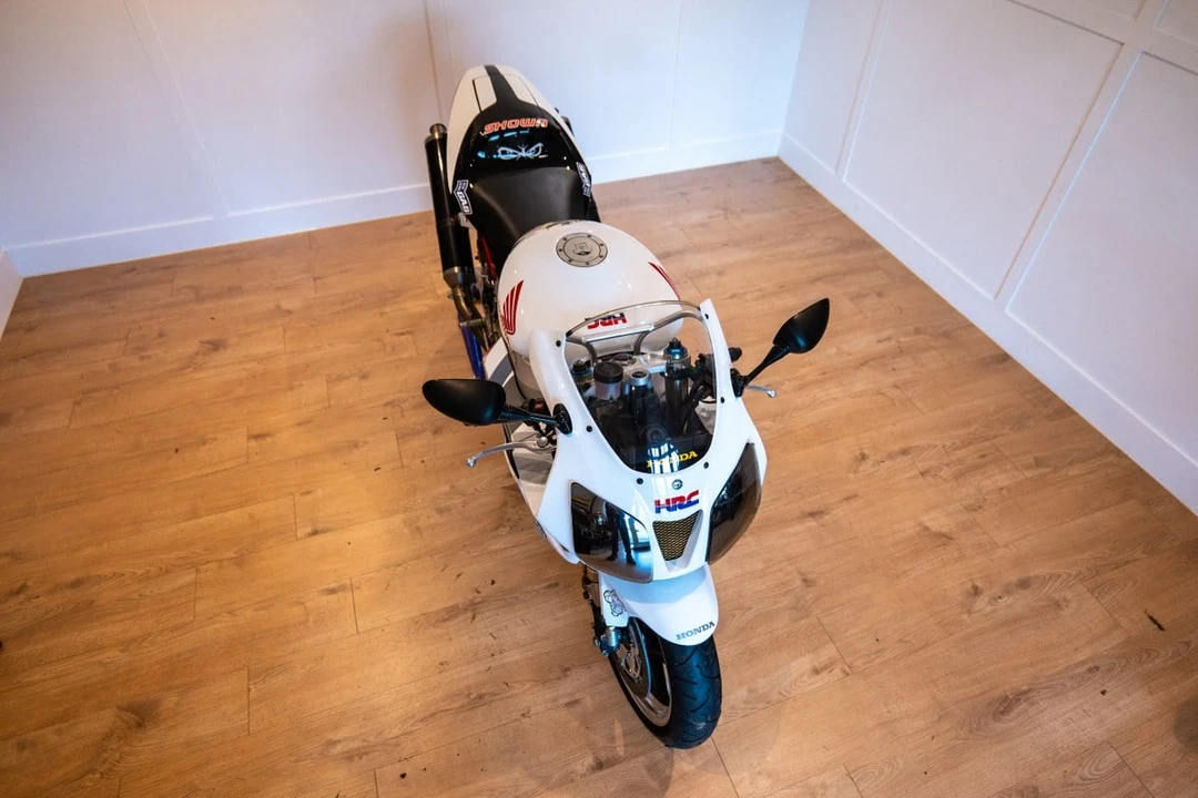 2004 Honda RC51 - Image 10 of 30