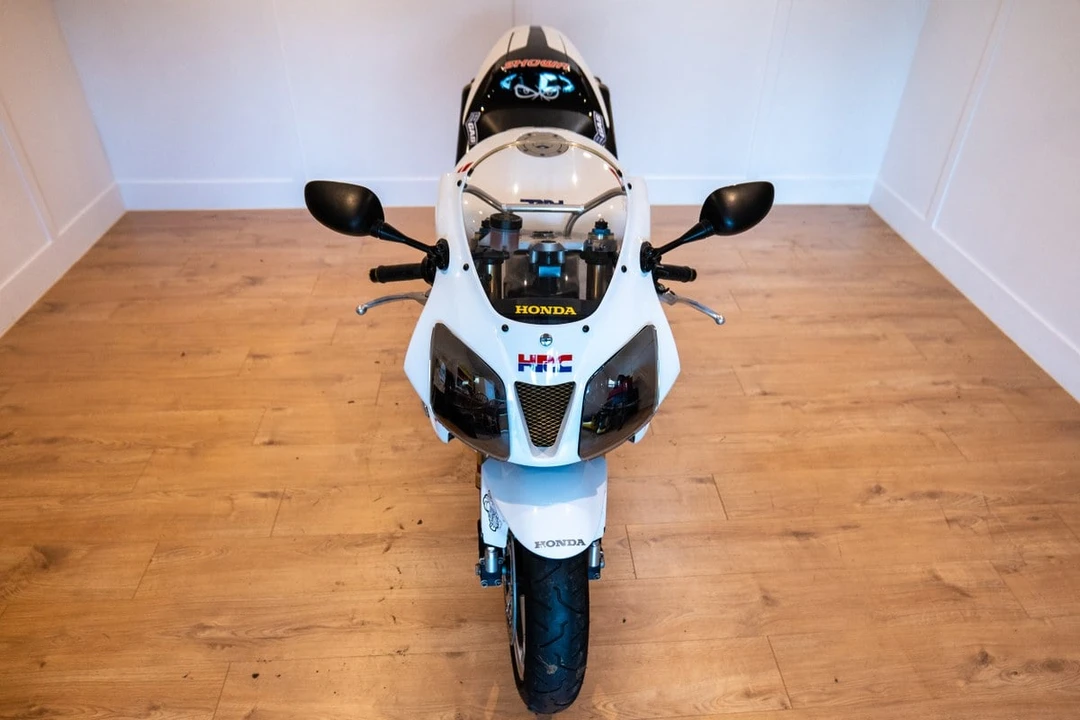 2004 Honda RC51 - Image 9 of 30