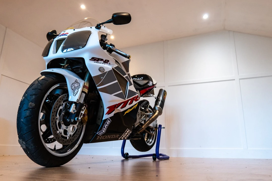2004 Honda RC51 - Image 12 of 30