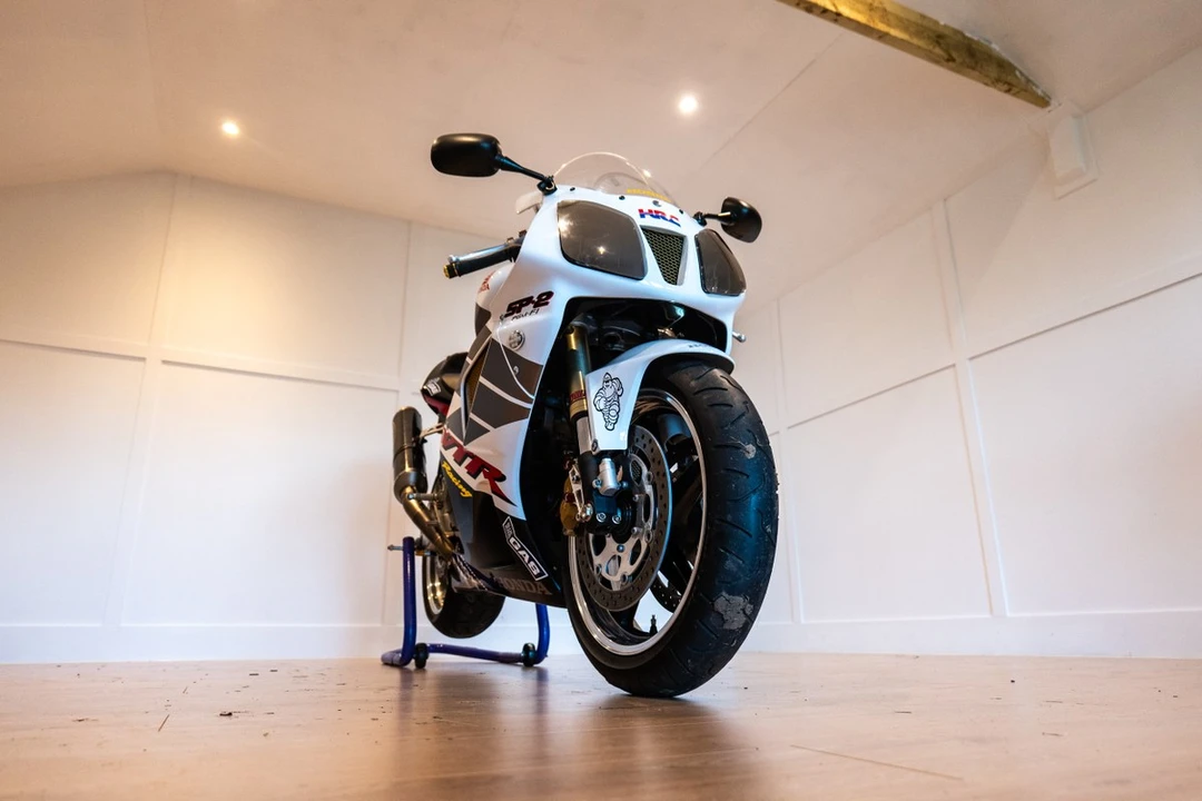 2004 Honda RC51 - Image 11 of 30