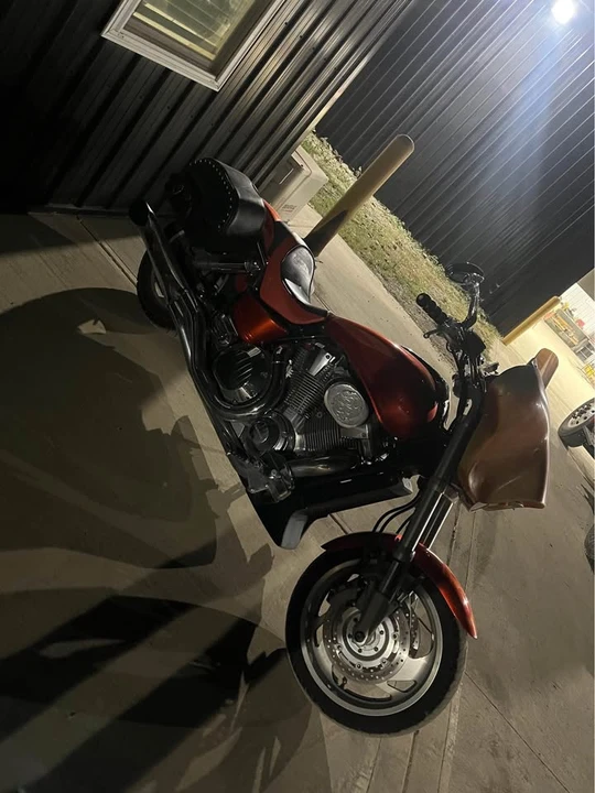 2004 Honda Motorcycles - Image 2 of 3