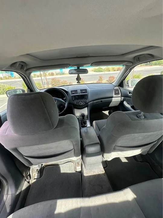 2004 Honda Accord 7th Gen - Image 11 of 12