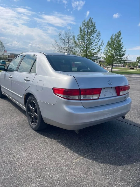 2004 Honda Accord 7th Gen - Image 6 of 12