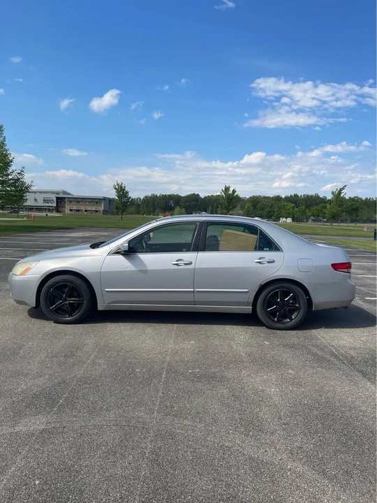 2004 Honda Accord 7th Gen - Image 7 of 12