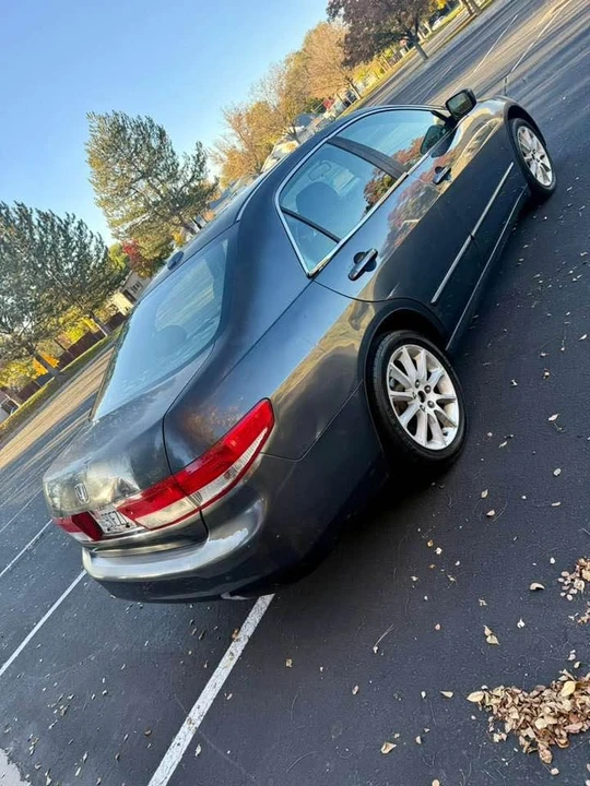 2004 Honda Accord 7th Gen - Image 5 of 7